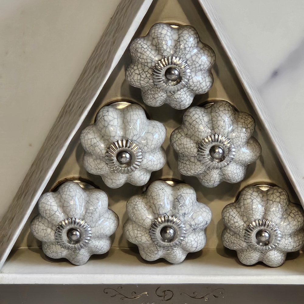 BNIB - 9 Elegant Gray Crackel Design Ceramic Drawer Knobs